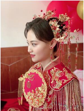太原新娘跟妝,化妝為什么要打粉底